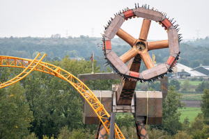 Sledgehammer • HUSS Giant Frisbee • Bobbejaanland