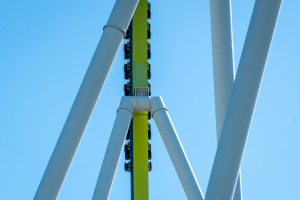 Fury 325
