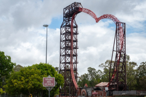 Buzzsaw • Maurer Sky Loop • Dreamworld