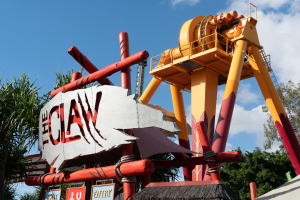 The Claw • Intamin Gyro Swing