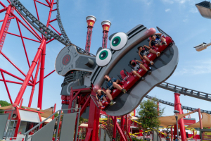 Crazy Pistons • SBF Visa Fly Over • Ferrari Land