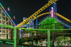 Freedom Flyer • Vekoma Suspended Family Coaster