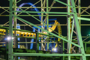 Freedom Flyer • Vekoma Suspended Family Coaster