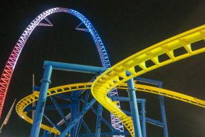 Freedom Flyer • Vekoma Suspended Family Coaster