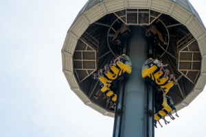 Space Vertigo • Intamin Giant Drop