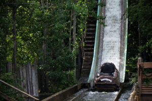 Wildwasser • Mack Rides Log Flume