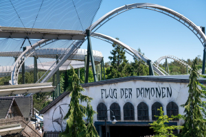 Flug der Dämonen • B&M Wing Coaster