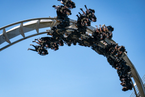 Flug der Dämonen • B&M Wing Coaster