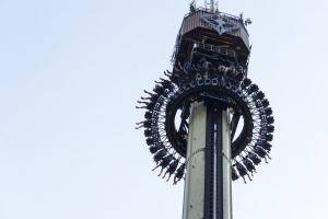 Scream • Intamin Gyro Drop Tower