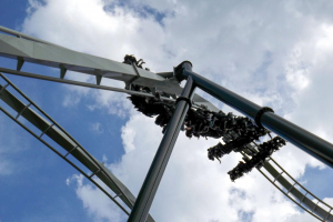 Flug der Dämonen • B&M Wing Coaster