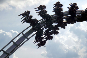 Flug der Dämonen • B&M Wing Coaster