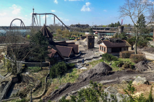 Flug der Dämonen • B&M Wing Coaster