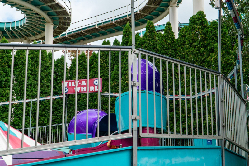 Tilt-a-Whirl