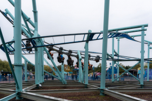 Jimmy Neutron's Atomic Flyer • Vekoma Suspended Family Coaster