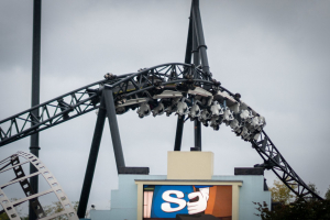 Star Trek Operation Enterprise • Mack Rides Mega Coaster