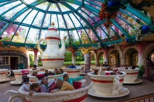 De Koffiekopjes • Mack Rides Tea Cups