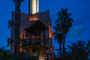 Hurakan Condor - Intamin Giant Drop - Port Aventura Park