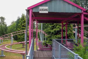 Achterbahn • Vekoma Family Coaster