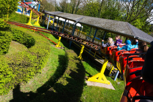 Familienachterbahn • Zierer Tivoli Coaster