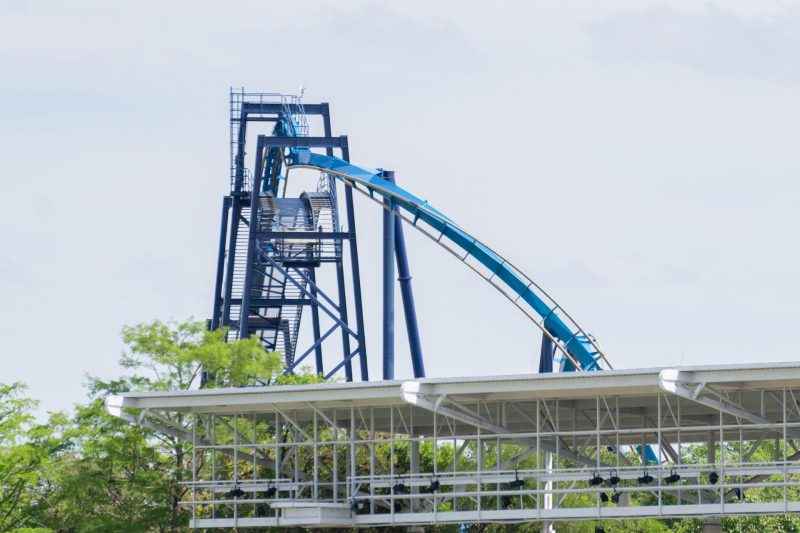 Great White • B&M Inverted Coaster