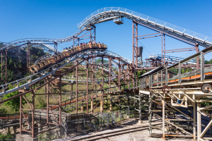 Road Runner Express • Arrow Mine Train