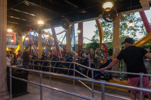 Wonder Woman Golden Lasso Coaster • RMC Raptor Track