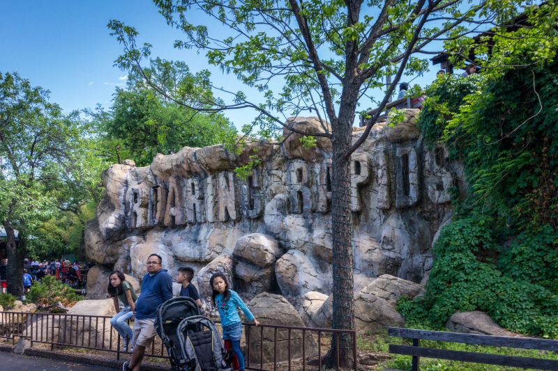Roaring Rapids • Intamin Rapids Ride