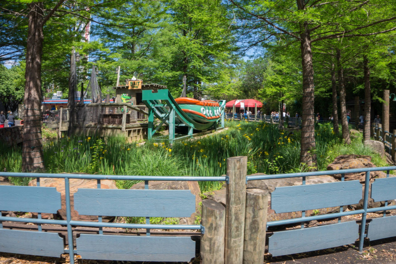 Caddo Lake Barge • Zamperla Rockin' Tug