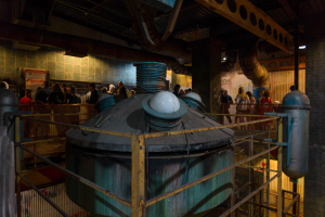 Mr. Freeze Reverse Blast • Premier Rides LIM Shuttle Loop Coas