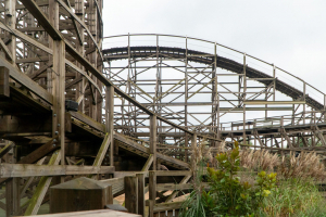 Troy • GCI Wooden Coaster • Toverland