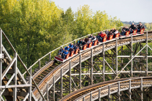 Loop Garou • Vekoma Wooden Coaster