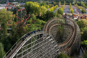 Loop Garou • Vekoma Wooden Coaster