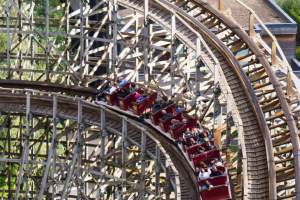 Loop Garou • Vekoma Wooden Coaster