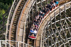 Loop Garou • Vekoma Wooden Coaster