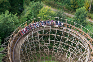 Loop Garou • Vekoma Wooden Coaster