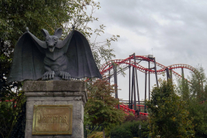 Vampire • Vekoma Suspended Looping Coaster