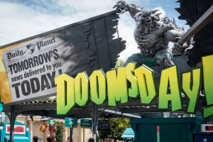 Doomsday Destroyer • Intamin Suspended Twin Hammer