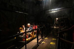 Scooby Doo Spooky Coaster • Mack Rides Wild Mouse