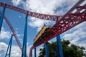 Superman Escape • Intamin Accelerator Coaster