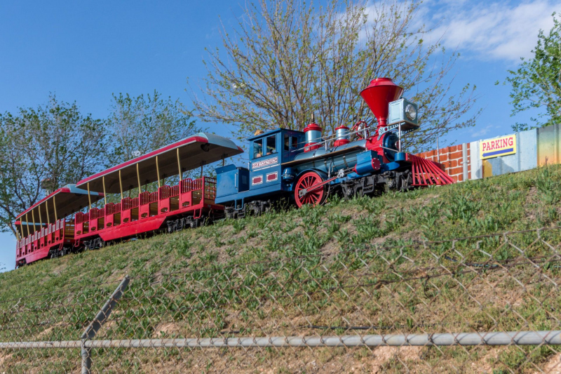Train • Chance Rides C.P. Huntington